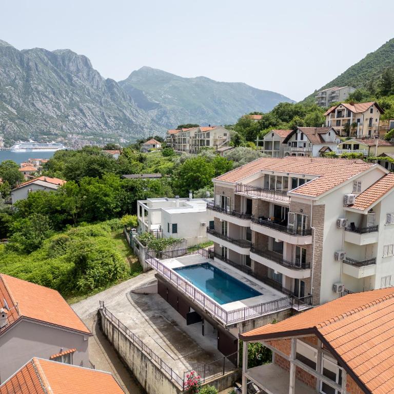 Luxury Design 2-Bedroom apartment by MN Property - Two-Bedroom Apartment with Balcony and Sea View - 40