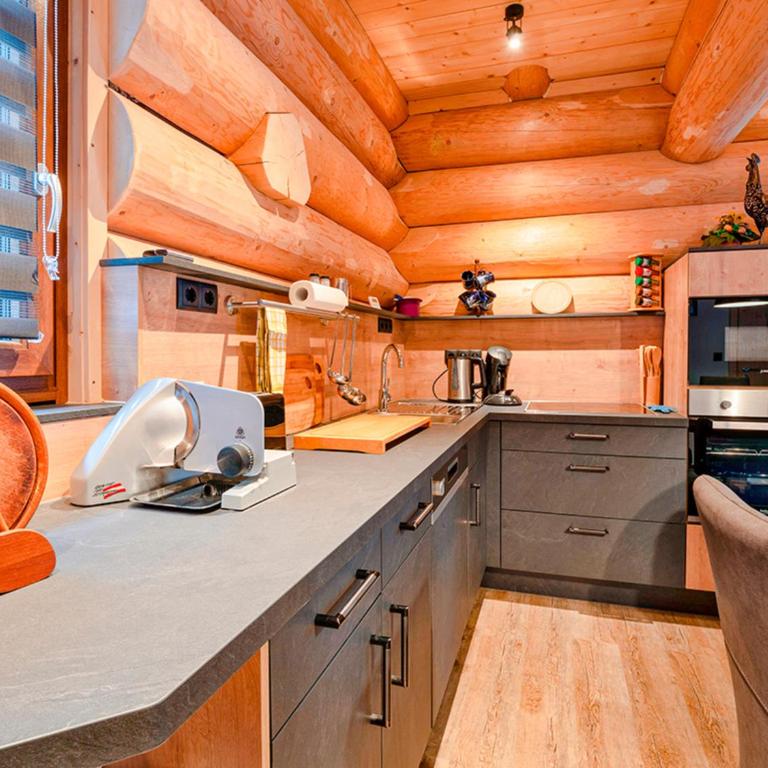 Alpenchalet Montana - Ferienhaus - 9
