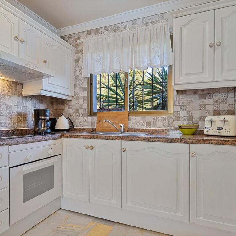 Peaceful 2BR Apartment - Pool - Parking - Casa Romin - Apartamento de 2 dormitorios - 12