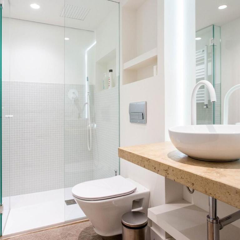 1- Premium Apartment in Puerta del Sol - One-Bedroom Apartment with City View - 13