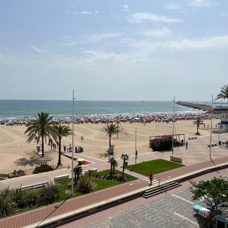 Apartamento 1ª Línea de Playa - Con Piscina y Parking - Apartamento de 2 dormitorios - 1