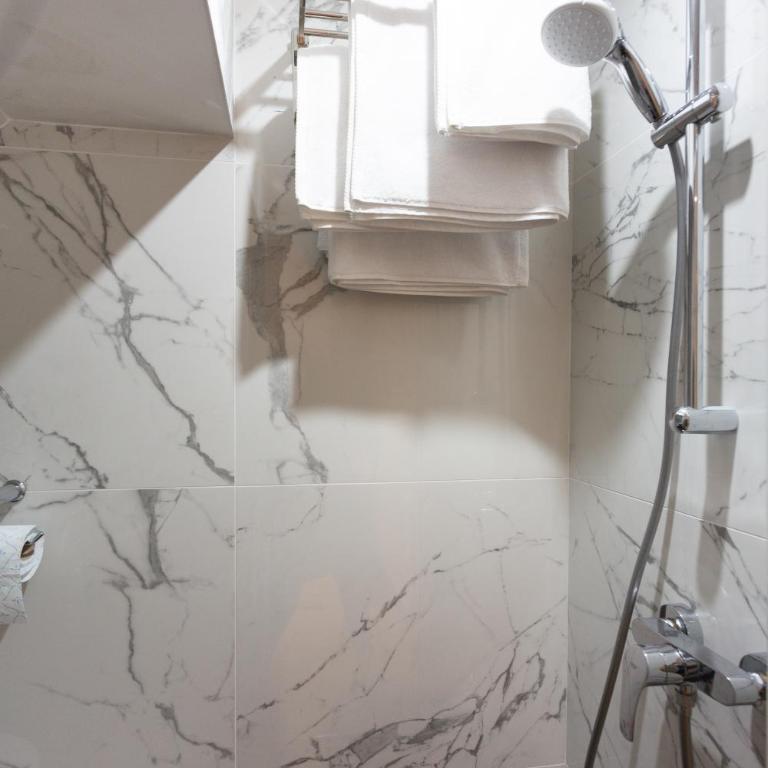 Hôtel Léonard de Vinci II - Studio Standard - 7