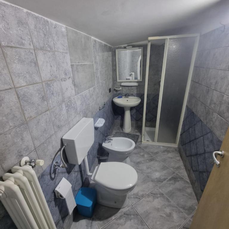 IL GELSO LECCE Affitti Brevi - Camera Tripla con Bagno Privato - 4