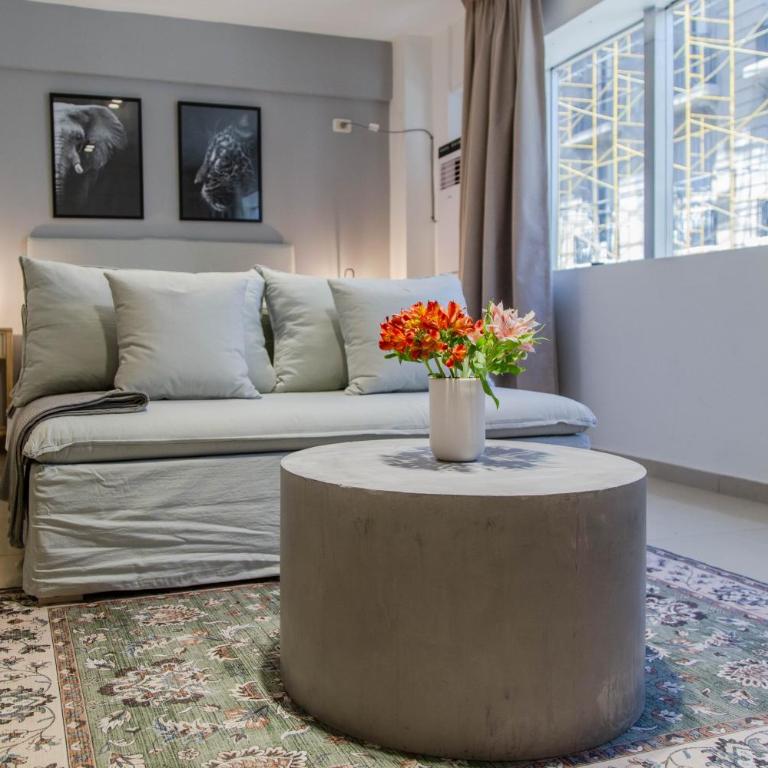 Silvane Modern Studio - One-Bedroom Apartment - 10