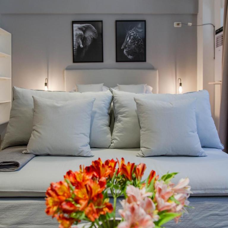 Silvane Modern Studio - One-Bedroom Apartment - 11