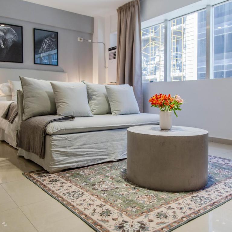 Silvane Modern Studio - One-Bedroom Apartment - 12