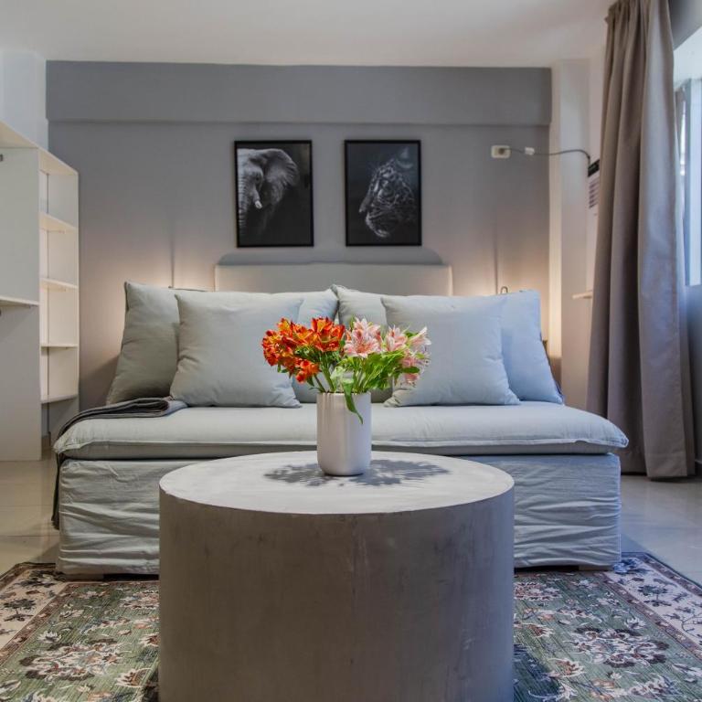 Silvane Modern Studio - One-Bedroom Apartment - 14
