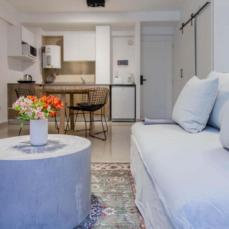Silvane Modern Studio - One-Bedroom Apartment - 3