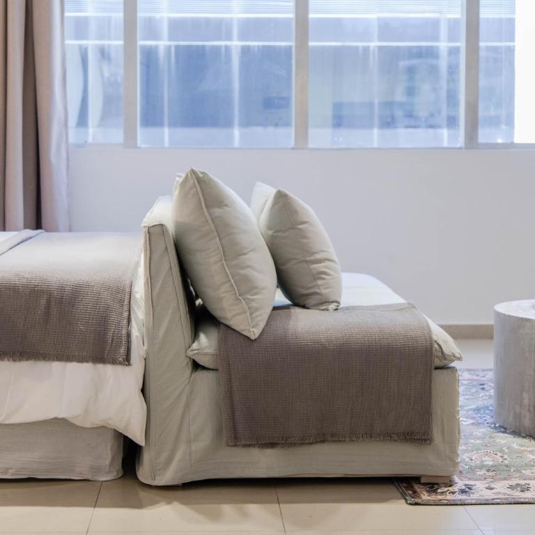 Silvane Modern Studio - One-Bedroom Apartment - 22