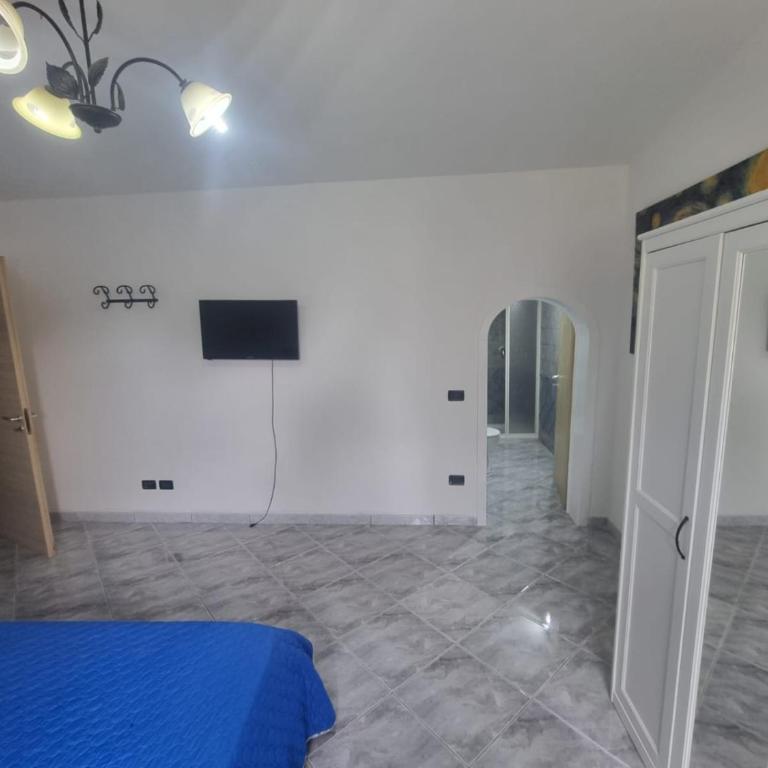 IL GELSO LECCE Affitti Brevi - Camera Tripla con Bagno Privato - 5