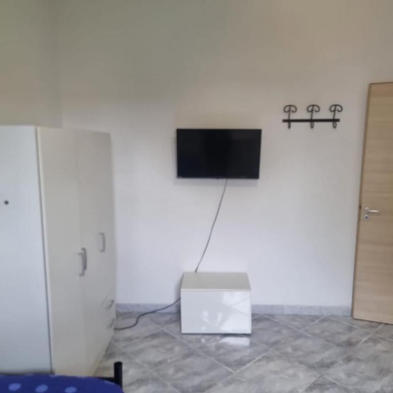 IL GELSO LECCE Affitti Brevi - Camera Doppia con Letti Singoli e Bagno in Comune - 3