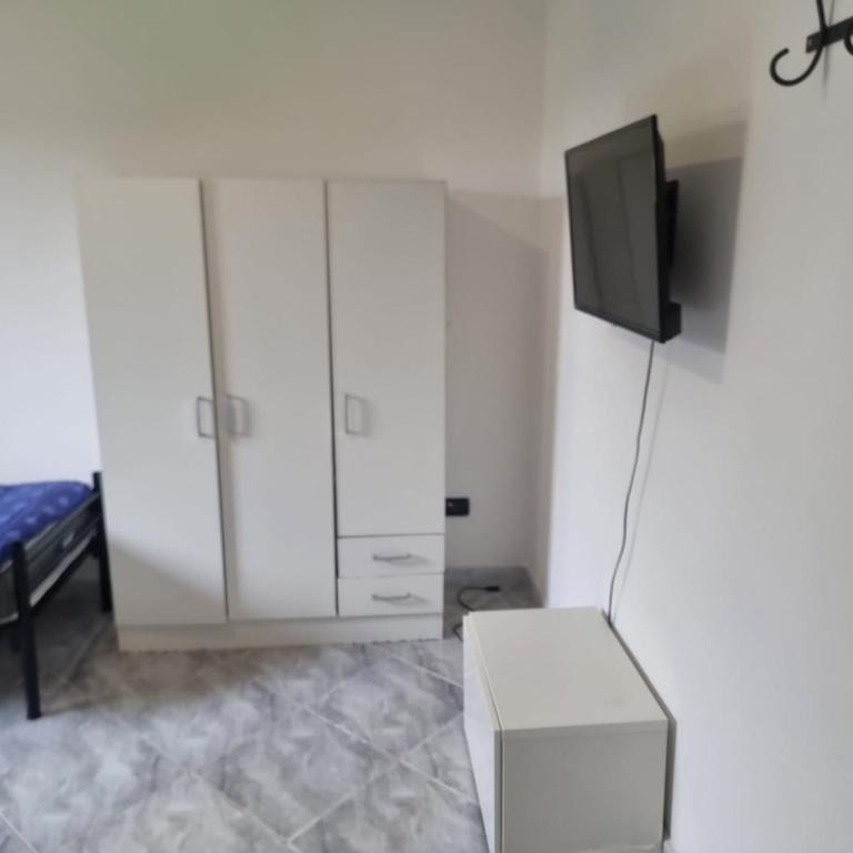 IL GELSO LECCE Affitti Brevi - Camera Doppia con Letti Singoli e Bagno in Comune - 5