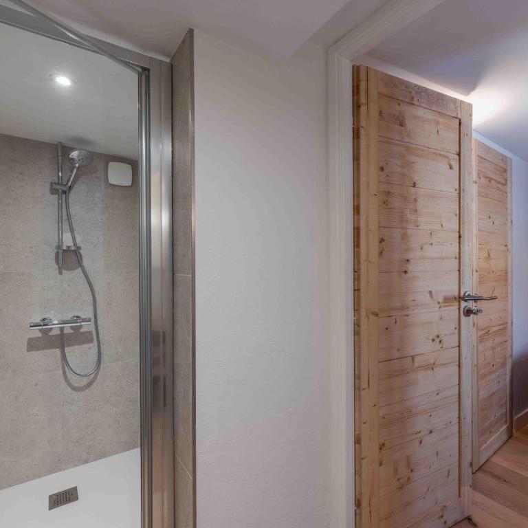 Chalet moderne 4 chambres près des pistes, animaux acceptés - FR-1-566-75 - Apartamento - 11