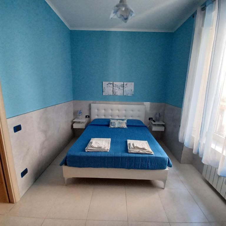 B&B Quattro Palazzi Napoli Centro - Camera Matrimoniale - 5