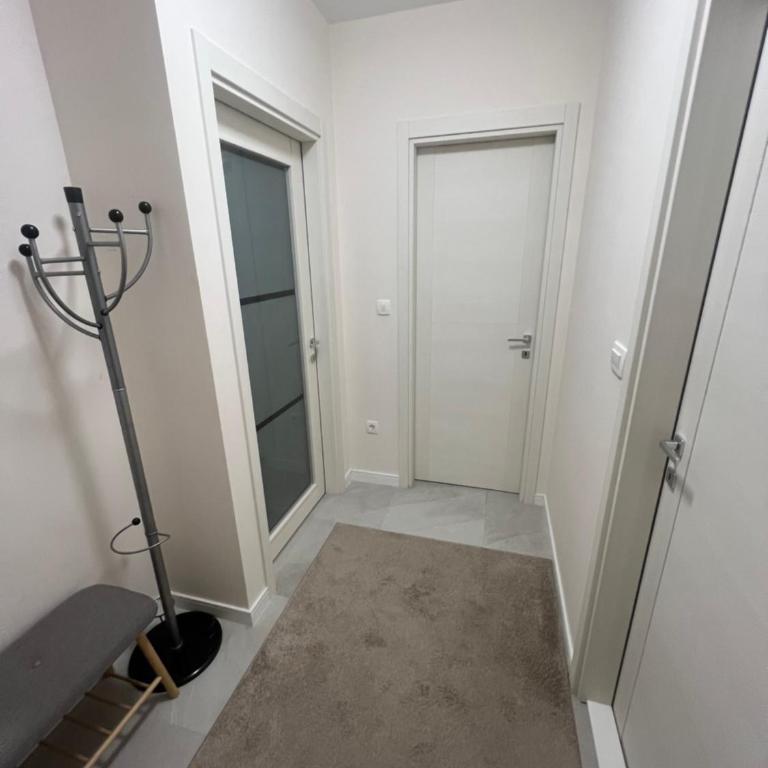 Cozy 1bd apartment Central point-GARAGE available 5e per day - One-Bedroom Apartment - 5
