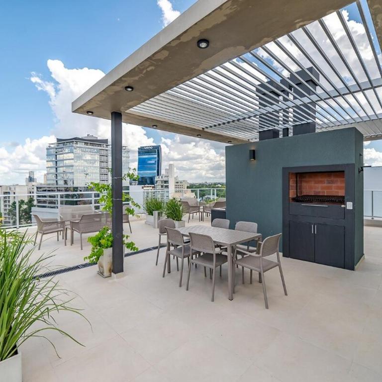 Emerald 401 Boutique building Steps from the Shopping del Sol - One-Bedroom Apartment - 12