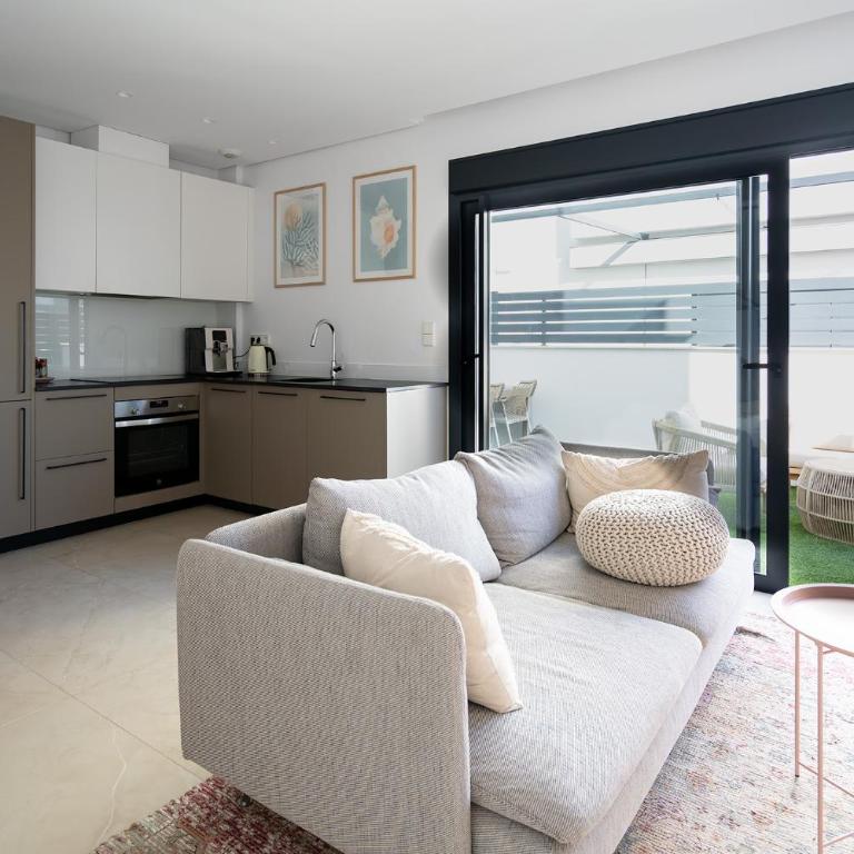 Casa Carabassi - Three-Bedroom Premium Apartment with Balcony - 8