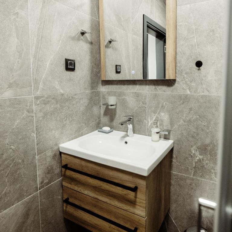 Apartman Nina - Deluxe Apartment - 5