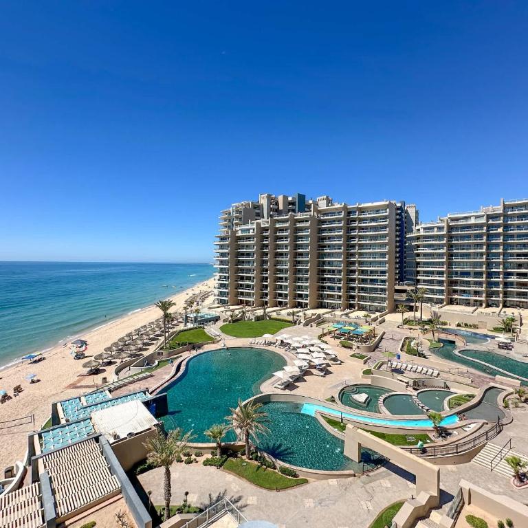 Beach Bliss Retreat Beachfront Condo - Apartment - 1
