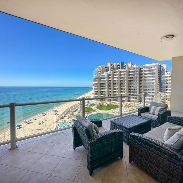 Beach Bliss Retreat Beachfront Condo - Apartment - 3