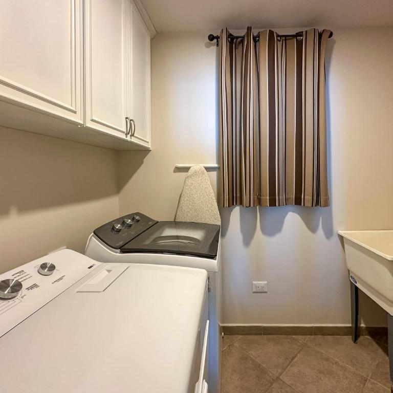 Beach Bliss Retreat Beachfront Condo - Apartment - 18