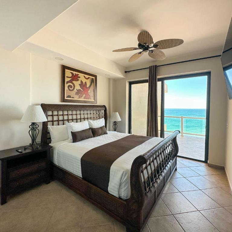 Beach Bliss Retreat Beachfront Condo - Apartment - 20