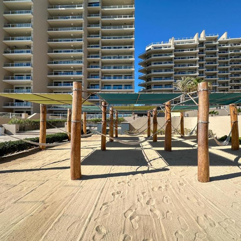 Beach Bliss Retreat Beachfront Condo - Apartment - 68