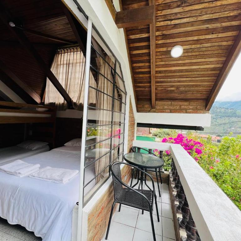 Mountain Chalet - Tungurahua Hot Springs/Aguas Termales - Two-Bedroom Chalet - 3