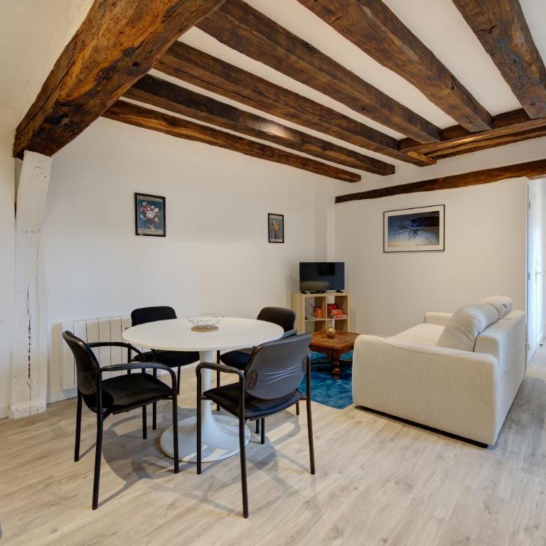 Esprit Amboisien - One-Bedroom Apartment - 1