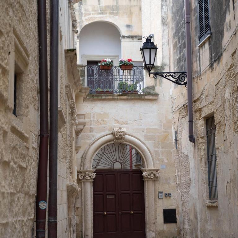 Victoria Apt - Historical Centre Lecce - Appartamento con 2 Camere da Letto - 2