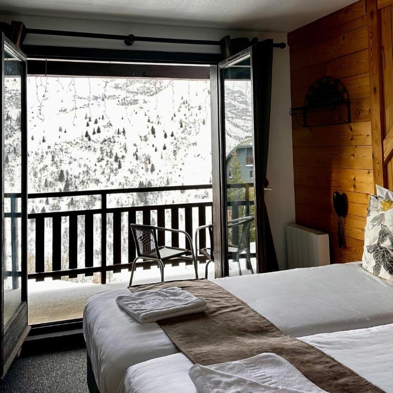 Hôtel & Spa Les Carrettes - Chambre Quadruple avec Balcon - 3