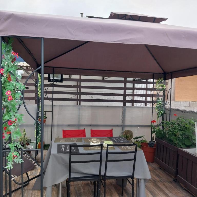 mini lolf una habitación con tres camas - Apartamento de 1 dormitorio - 9