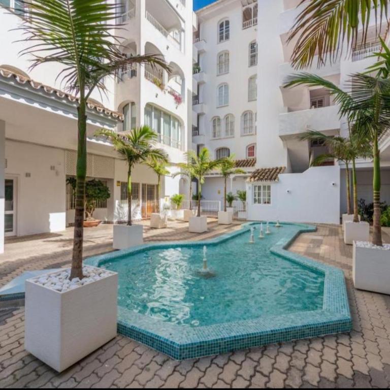 Modern 1BR Walk to Beach, Casino & Puerto Banús - Apartamento de 1 dormitorio - 2