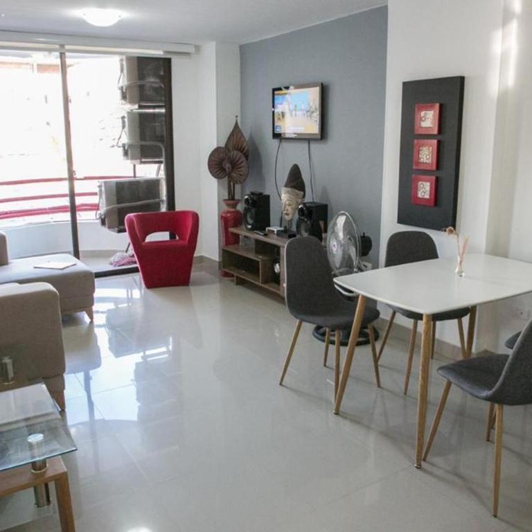 Apartamento Moderno con Piscina - Apartamento de 2 dormitorios - 1