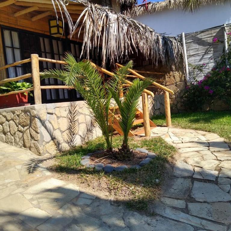 Casitas en Vichayito, a Pasos de la Playa - Three-Bedroom House - 2