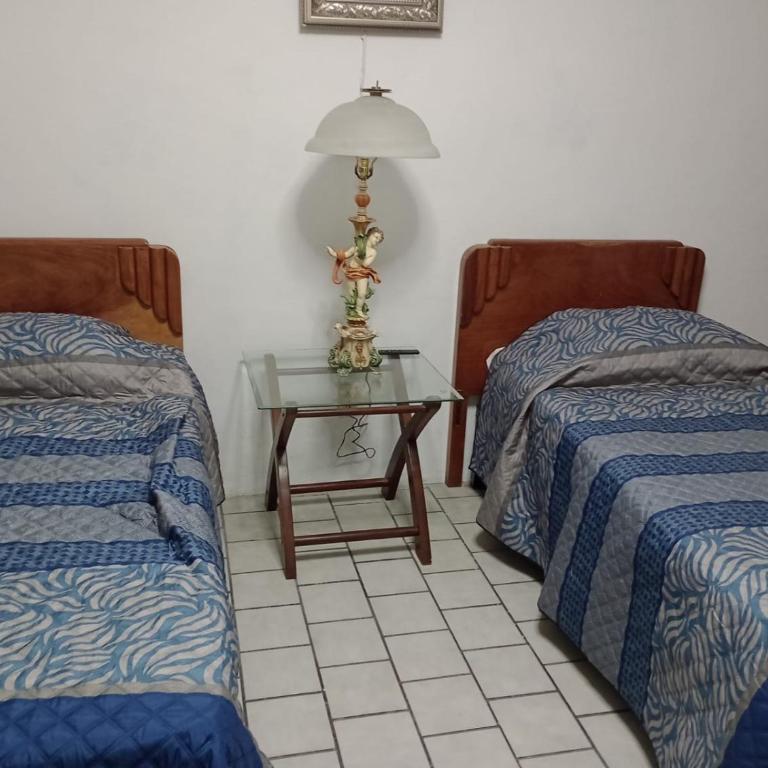 Dep el Reposo - Three-Bedroom Apartment - 10