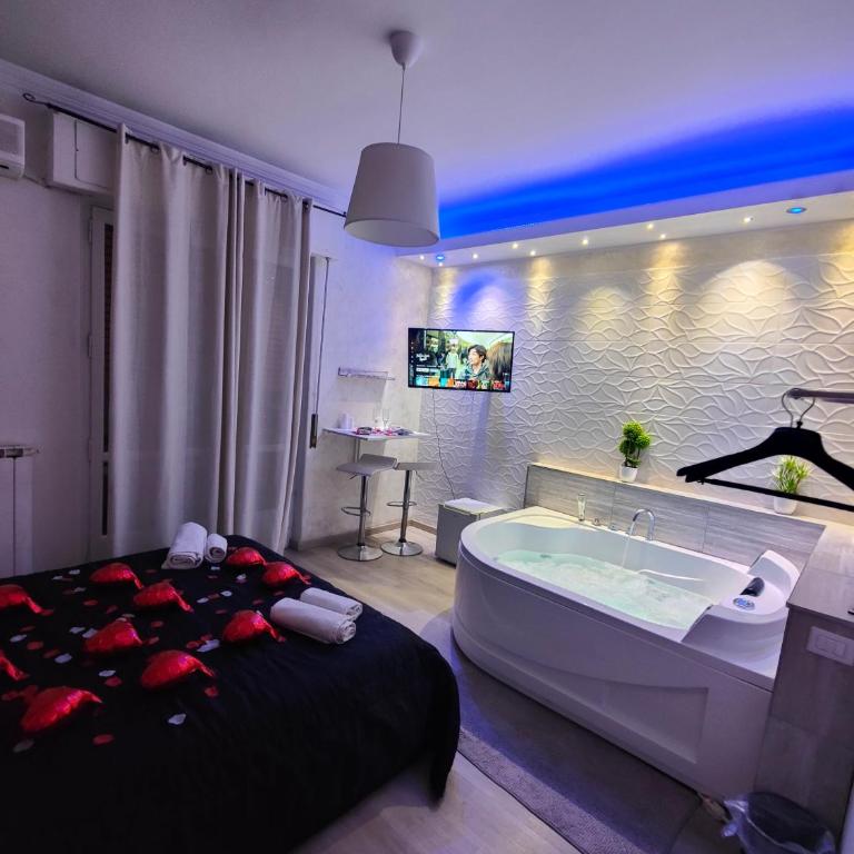 Etnea Gioeni House Suite - Deluxe Suite with Spa Bath - 2