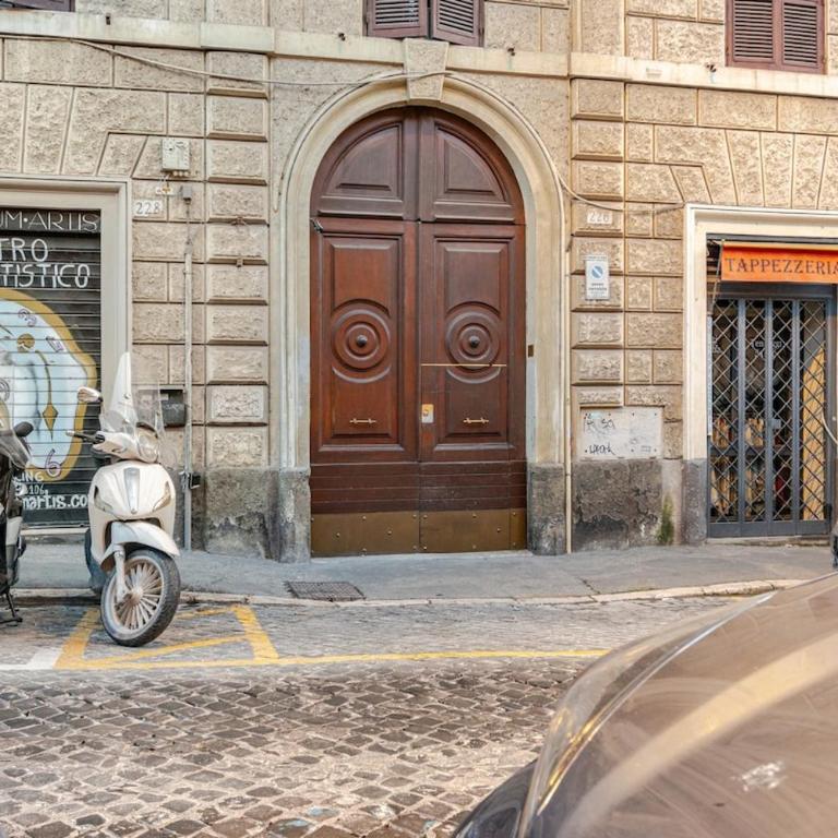 Luxe Escape Colosseo - One-Bedroom Apartment - 22