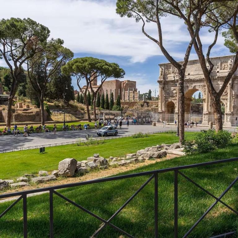 Luxe Escape Colosseo - One-Bedroom Apartment - 31