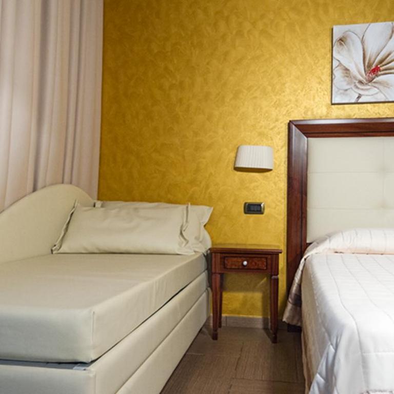 Hotel Flora - Junior Suite con Balcone - 3