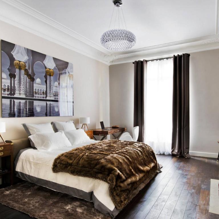 Suite Avenue des Champs-Élysées : Luxe Parisien - Appartement 4 Chambres - 14