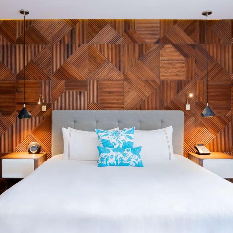 The Fives Downtown Hotel & Residences, Curio Collection by Hilton - One-Bedroom King Suite with Terrace - 4
