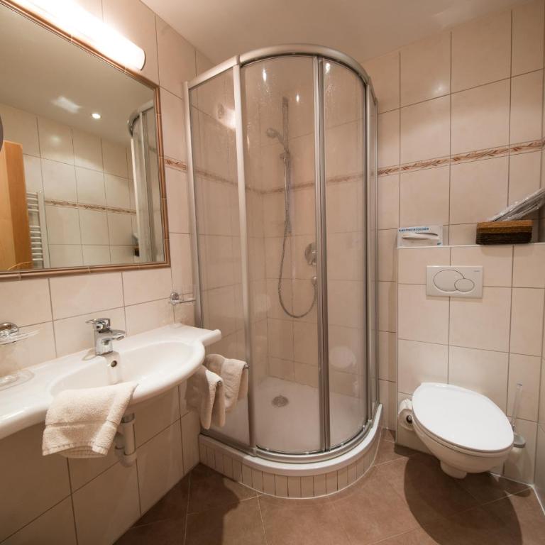 Superior Hotel Persal - Comfort Doppelzimmer mit Balkon und Bergblick - 9