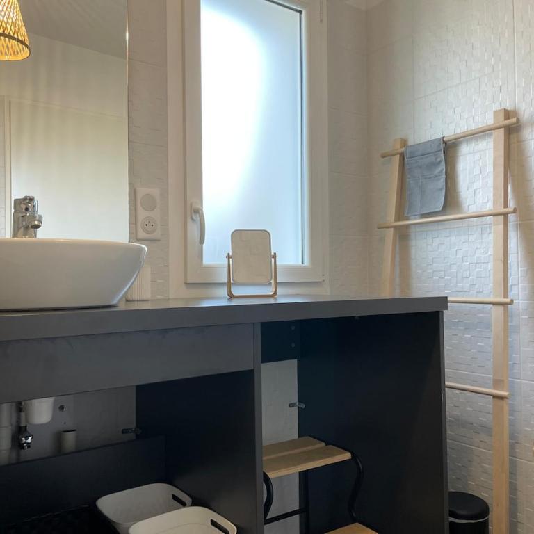 Appartement lumineux 5 personnes - Apartamento de 2 dormitorios con balcón - 25