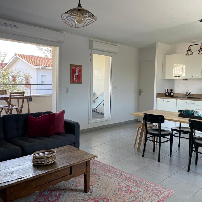 Appartement lumineux 5 personnes - Apartamento de 2 dormitorios con balcón - 4
