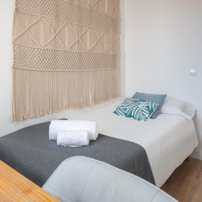 For You Rentals Spring Urban Temporal PRI103C - Two-Bedroom Apartment - 7