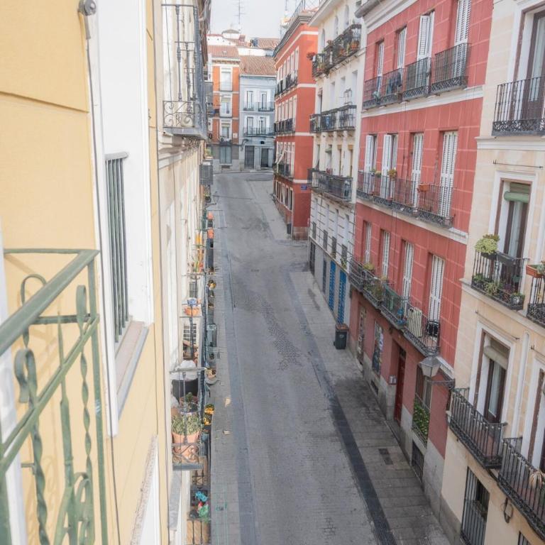 For You Rentals Spring Urban Temporal PRI103C - Two-Bedroom Apartment - 14