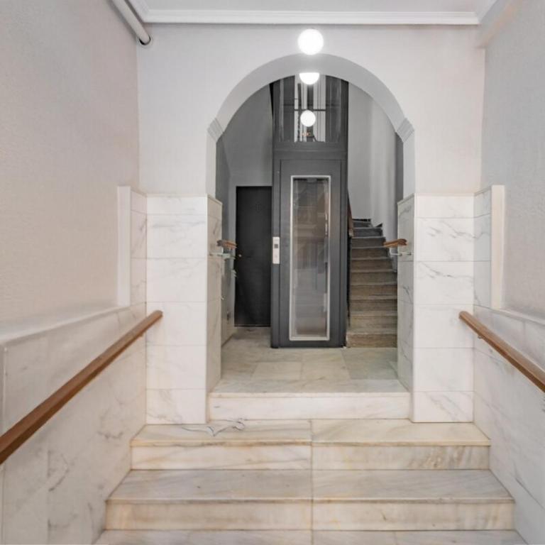 For You Rentals Spring Urban Temporal PRI103C - Two-Bedroom Apartment - 19