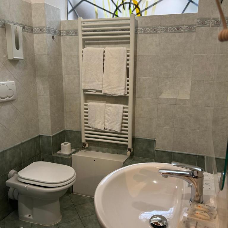 Window To The Tower - Double Room with Sofa Bed (3 Adults) - 1