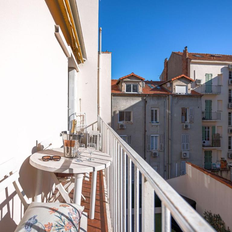 Rue Hoche by Halldis - Apartment - 2